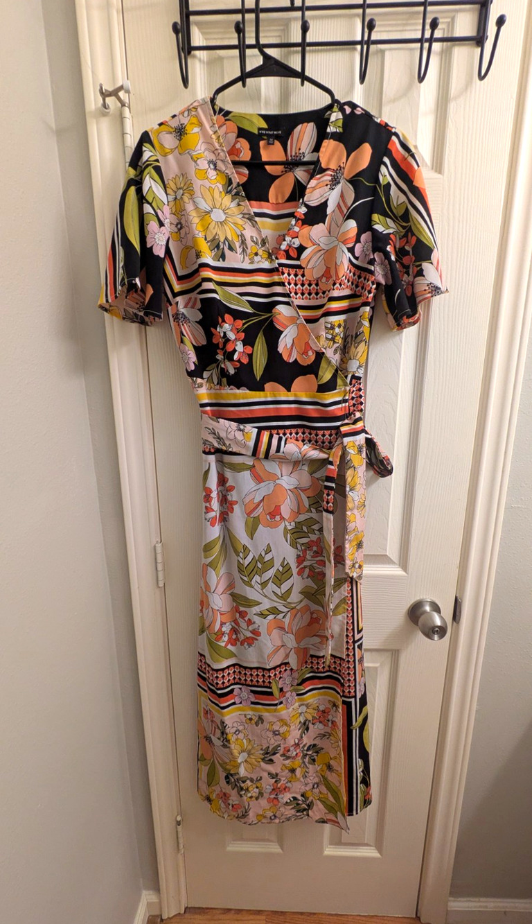 WHO WHAT WEAR Floral Wrap Midi Dress M Multicolor Short Sleeve Belted Tie